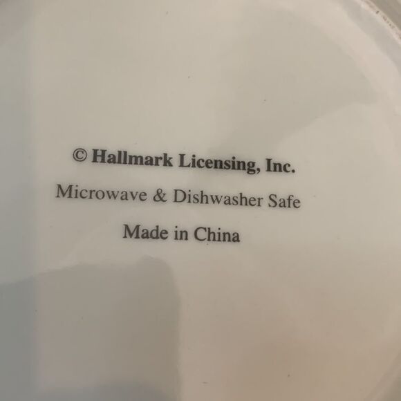 Hallmark Poinsettia Green Red Christmas Holiday 7 1/2 Inch Salad Dessert Plate - Picture 5 of 6